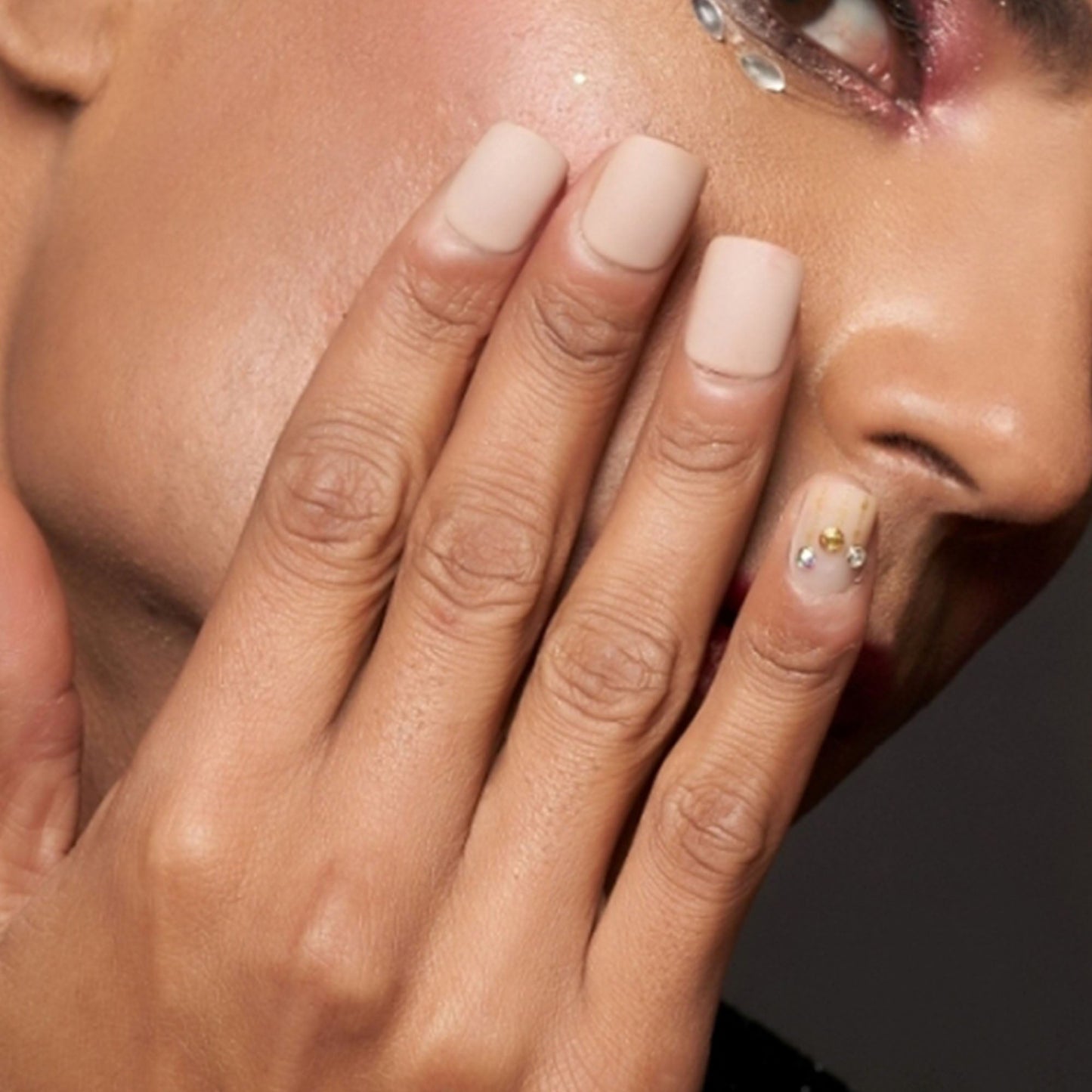 LICK NAILS Oval Shape Grey Shade Press On Nails